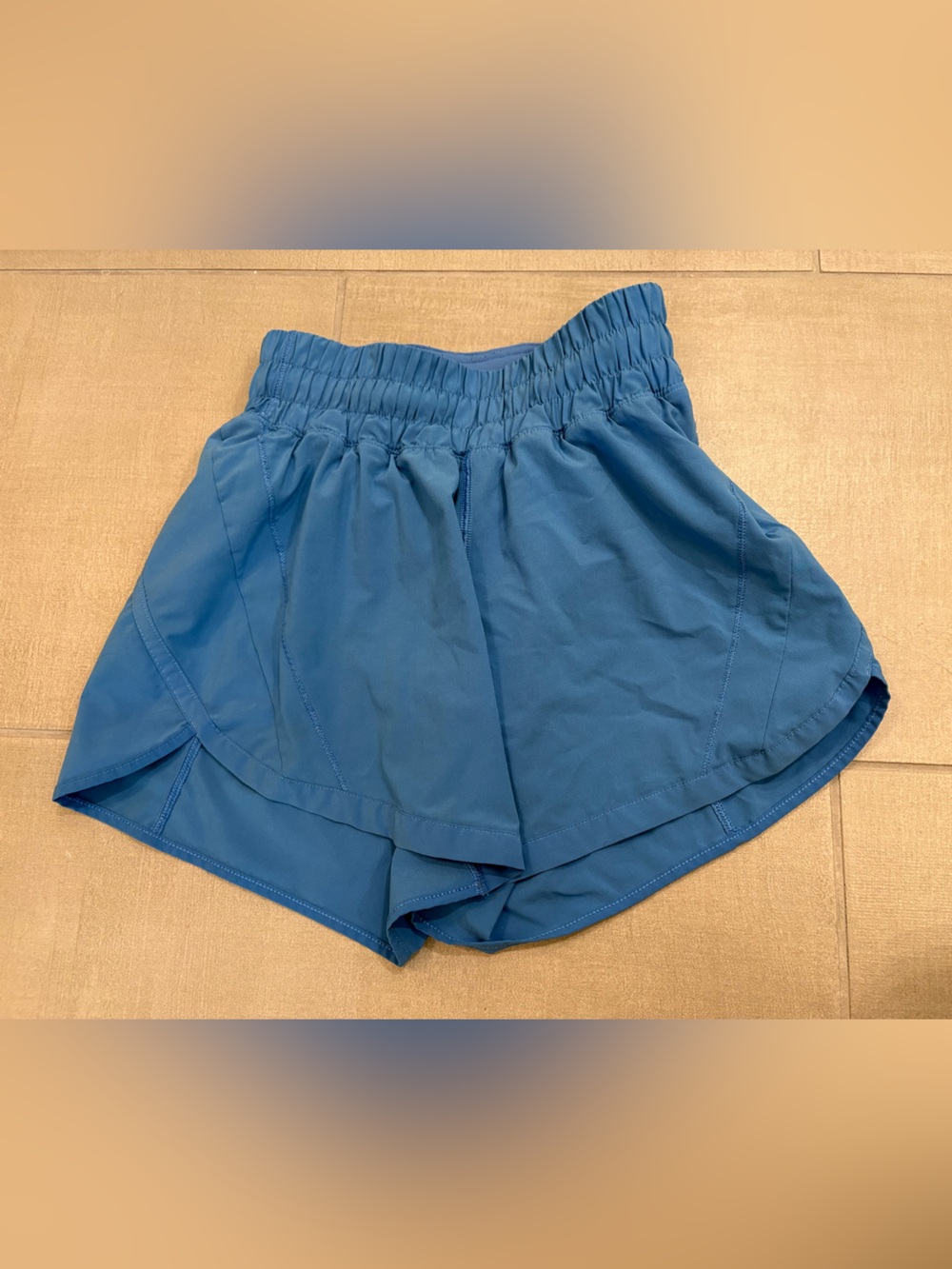 Lululemon size 2 Blue Nile Track That shorts